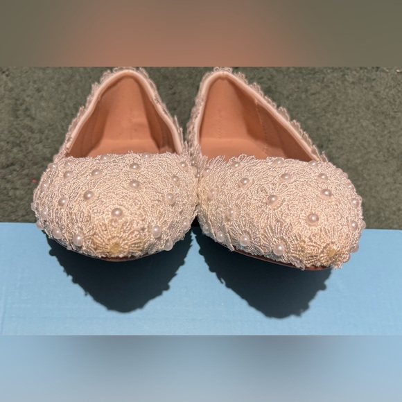 Used White Lace Handmade Bridal Flats - Picture 6 of 8
